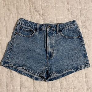 Abercrombie High Rise Mom Short